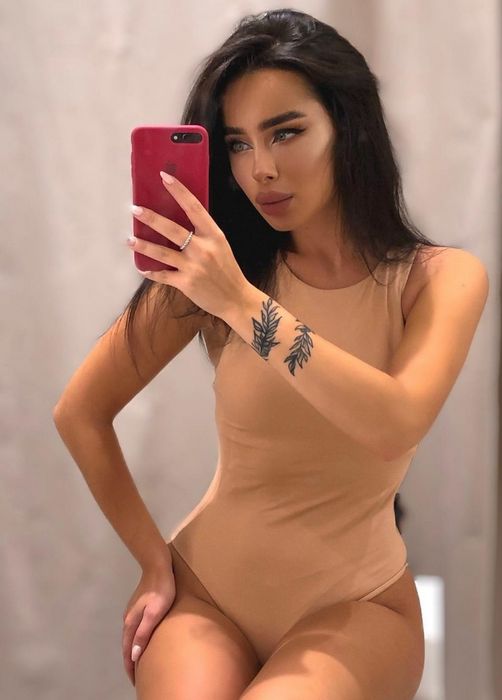 Голос как искусство: как выбрать идеальную спутницу для интимного досуга по тембру и интонации Голос как искусство: как выбрать идеальную спутницу для интимного досуга по тембру и интонации